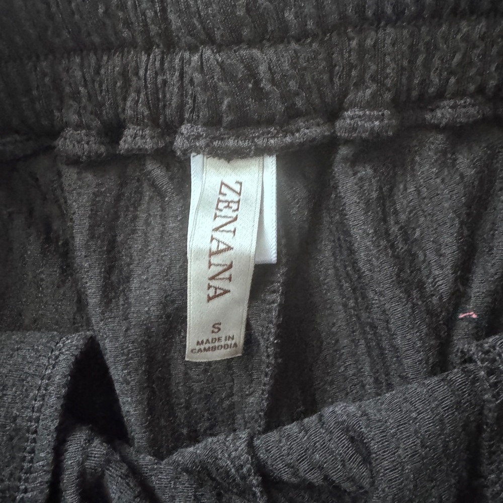 NWOT-Zenana Outfitters Black Ribbed Top & Shorts Set-Small - Picture 6 of 6